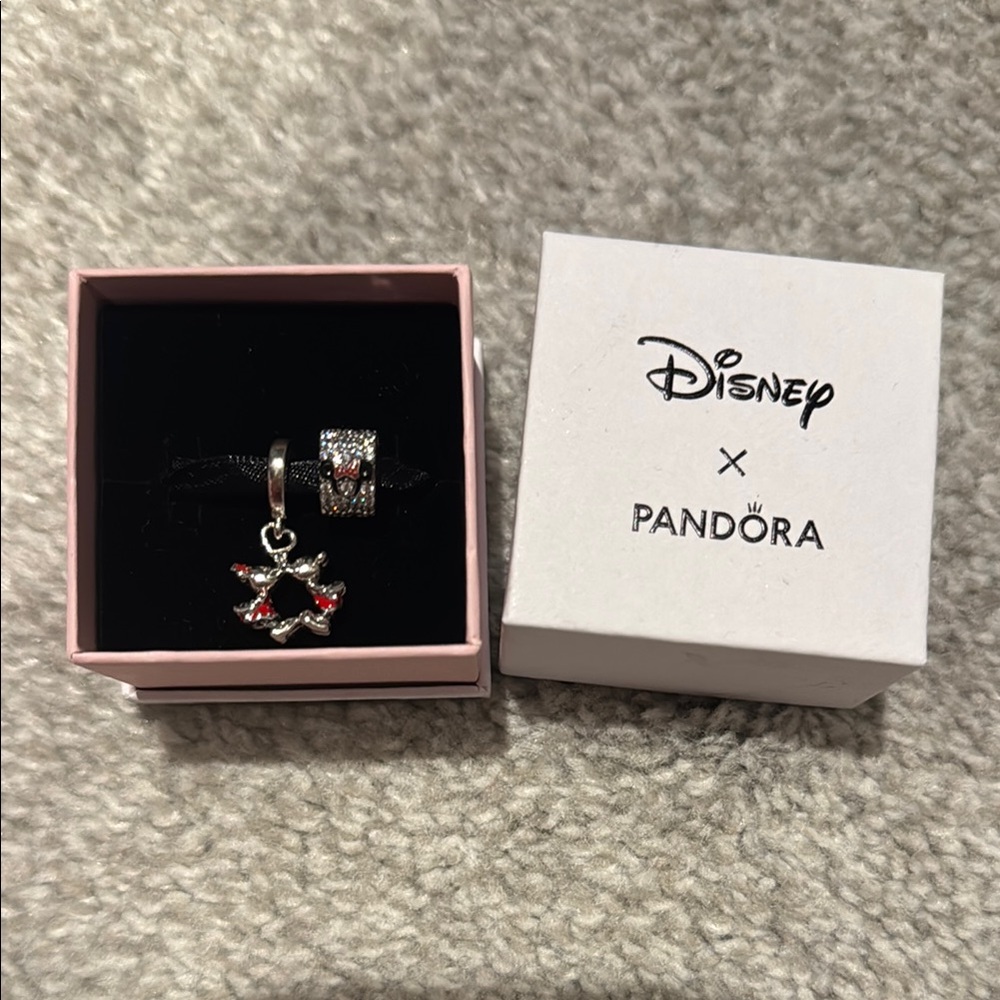 Pandora Disney Parks Exclusive Charm Set!
